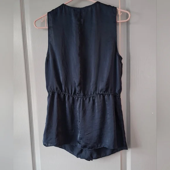 NWOT Banana Republic Sheer And Shiny Ladies Blue Blouse Sz. M. - Picture 2 of 10